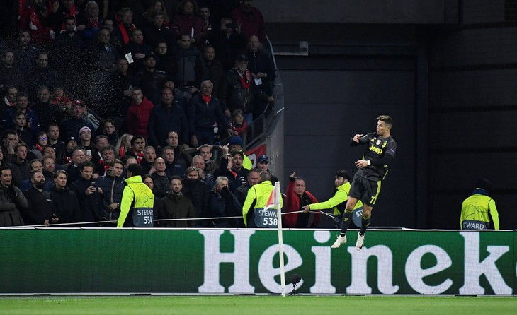 Ronaldo ghi bàn, Juventus vẫn không thắng được Ajax - Ảnh 2.