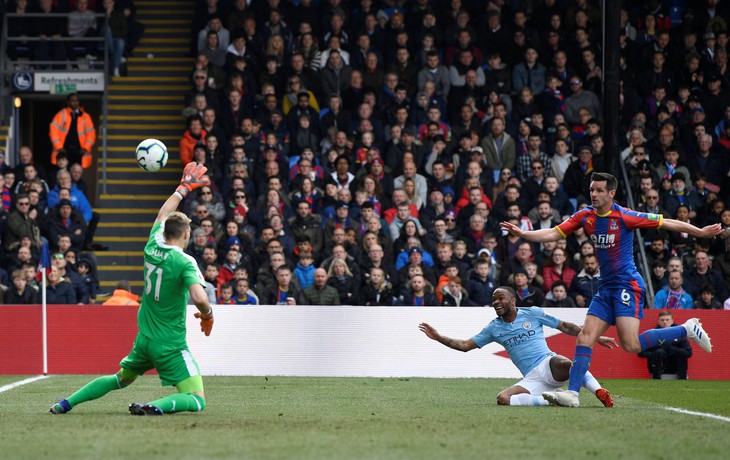 Đá bại Crystal Palace, M.C gia tăng áp lực lên Liverpool - Ảnh 1.