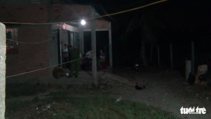 Bị la mắng, con gái dùng dao đâm chết mẹ ruột - Ảnh 2.