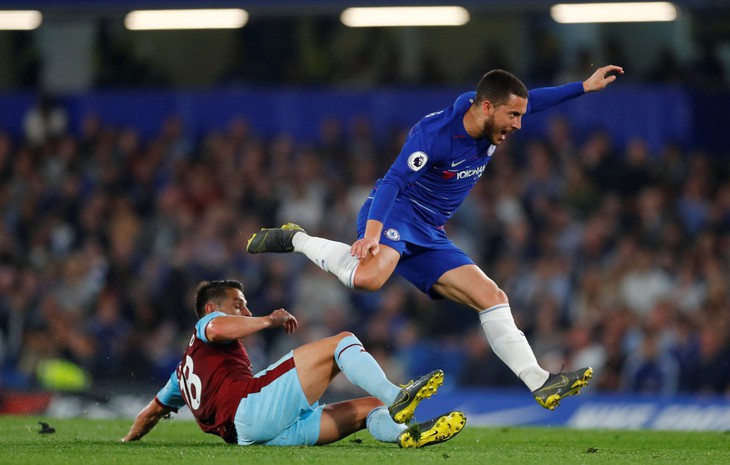 Bị Burnley cầm chân, Chelsea vẫn vượt mặt Arsenal - Ảnh 3.