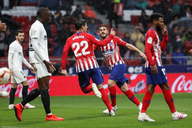 Atletico Madrid ngăn không cho Barcelona vô địch sớm - Ảnh 1. Atletico Madrid ngăn không cho Barcelona vô địch sớm - Ảnh 1.