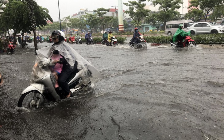 "Mưa vàng" hai ngày làm TP.HCM ngập nhẹ, thời tiết sắp tới ra sao?