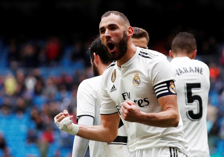 Benzema lập cú đúp giúp Real Madrid thoát chết trước Eibar - Ảnh 1.