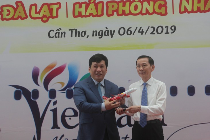 Thủ tướng: Mở rộng dịch vụ để khách không một đi không trở lại miền Tây - Ảnh 2. Thủ tướng: Mở rộng dịch vụ để khách không một đi không trở lại miền Tây - Ảnh 2.