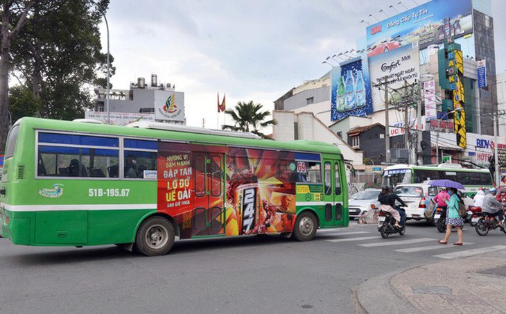 TP.HCM đấu giá cho thuê quảng cáo trên xe buýt sau 4 lần... thất bại - Ảnh 1.