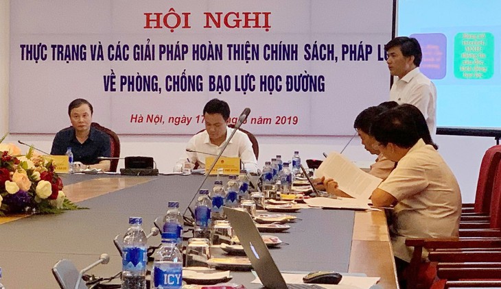 Bạo lực học đường: do thực thi luật không nghiêm, gia đình thả nổi - Ảnh 3.