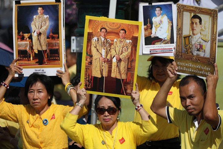 Nhà vua Thái Maha Vajiralongkorn đăng cơ - Ảnh 15.