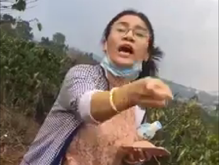 Xưng mày - tao với dân, nữ trưởng phòng bị khiển trách - Ảnh 1.