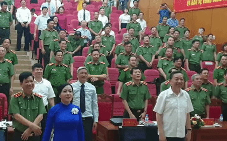 Video cùng tập thể dục với hai bộ trưởng Tô Lâm và Kim Tiến