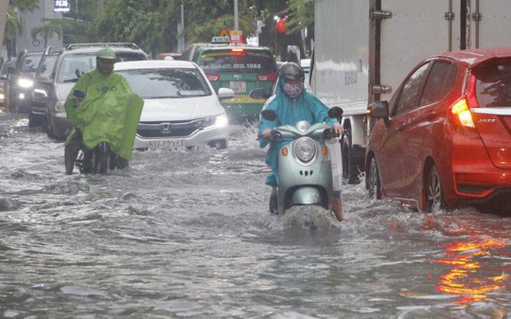 TP.HCM đối mặt ngập do triều cường, miền Bắc có nơi rét dưới 15 độ C