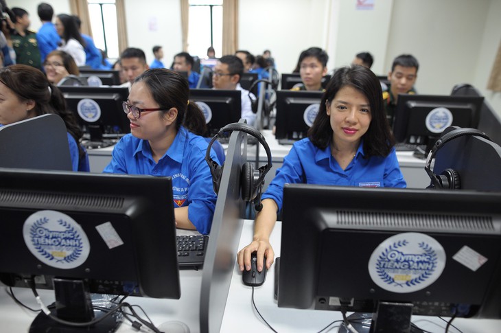 Mở sân chơi Olympic tiếng Anh cho cán bộ trẻ - Ảnh 2.