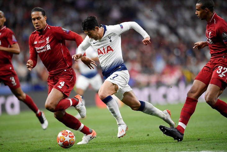 Son Heung Min bứt tốc thần sầu nhưng Van Dijk đã... phá thành công - Ảnh 3.