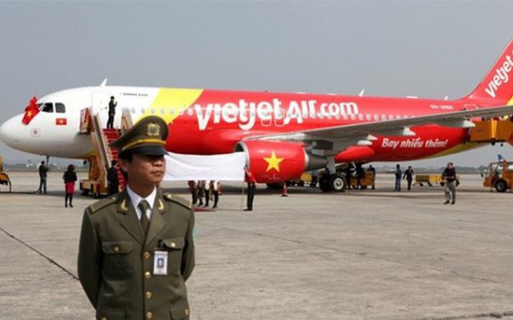 Vietjet chậm, hủy chuyến nhiều do bị 