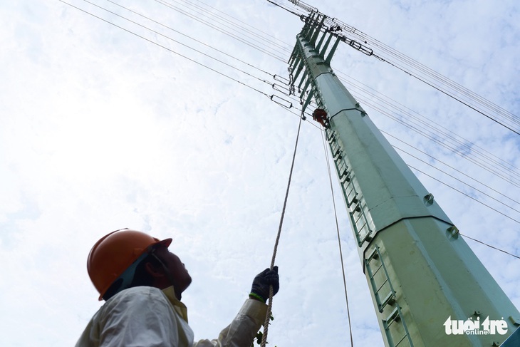 Đóng điện đường dây 220kV Nam Sài Gòn - quận 8 - Ảnh 4. Đóng điện đường dây 220kV Nam Sài Gòn - quận 8 - Ảnh 4.