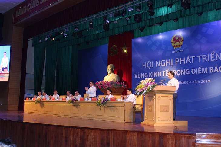 Nhà lầu xe hơi đã xuất hiện nhiều hơn ở nông thôn Bắc Bộ - Ảnh 1. Nhà lầu xe hơi đã xuất hiện nhiều hơn ở nông thôn Bắc Bộ - Ảnh 1.