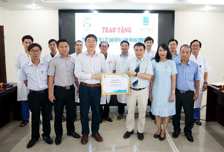 PV GAS  tài trợ thiết bị y tế cho Bệnh viện trung ương Huế - Ảnh 1.