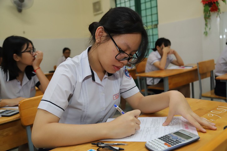 Gợi ý bài giải môn toán thi lớp 10 TP.HCM - Ảnh 1. Gợi ý bài giải môn toán thi lớp 10 TP.HCM - Ảnh 1.