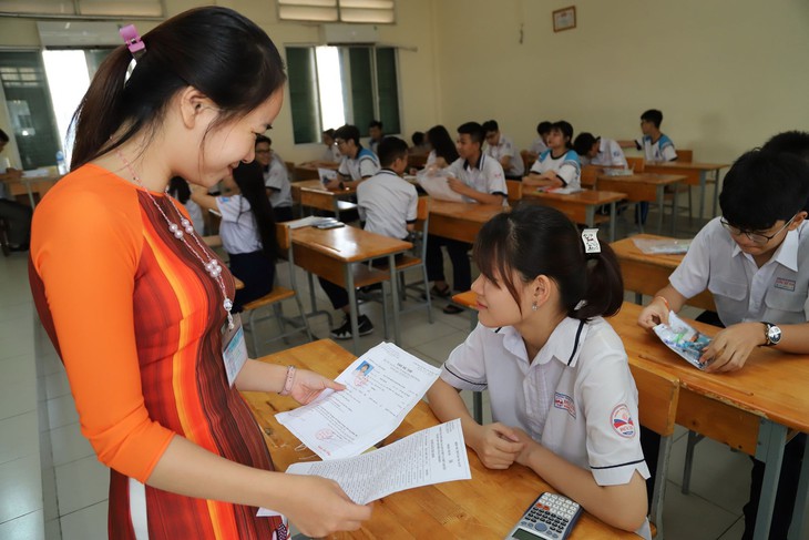 Tuyển sinh lớp 10: hôm nay 3-6 thi toán, ngoại ngữ, lịch sử - Ảnh 10.