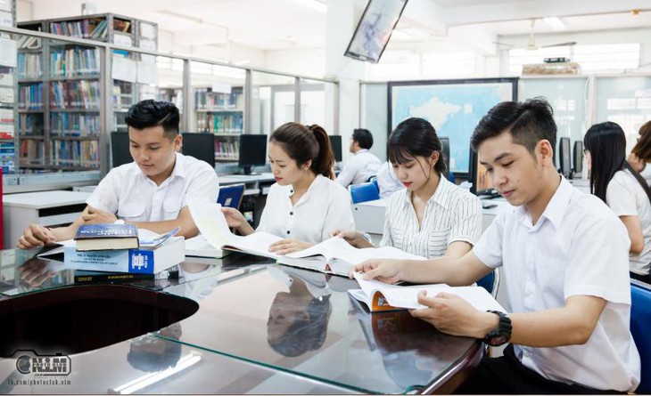Trường Đại học Mở TP.HCM tuyển dụng tháng 6-2019 - Ảnh 1. Trường Đại học Mở TP.HCM tuyển dụng tháng 6-2019 - Ảnh 1.