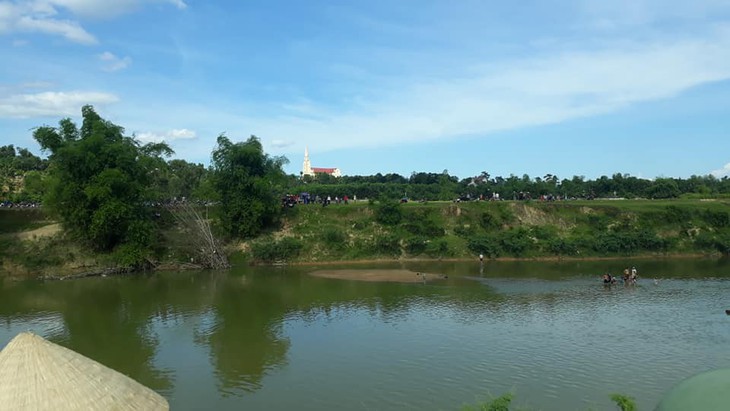 Mò hến trên sông, hai bố con chết đuối thương tâm - Ảnh 1.