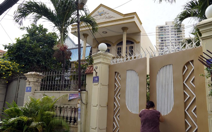 Một Việt kiều khóc cạn nước mắt vì nhờ người quen trong nước đứng tên nhà đất - Ảnh 1. Một Việt kiều khóc cạn nước mắt vì nhờ người quen trong nước đứng tên nhà đất - Ảnh 1.