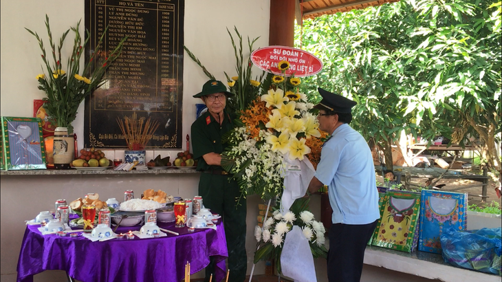 ‘Hễ còn khỏe, má vẫn qua thăm tụi bây’ - Ảnh 3. ‘Hễ còn khỏe, má vẫn qua thăm tụi bây’ - Ảnh 3.