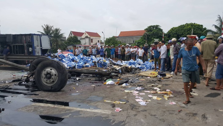 Thủ tướng yêu cầu điều tra nguyên nhân các vụ tai nạn ở Hải Dương - Ảnh 1.