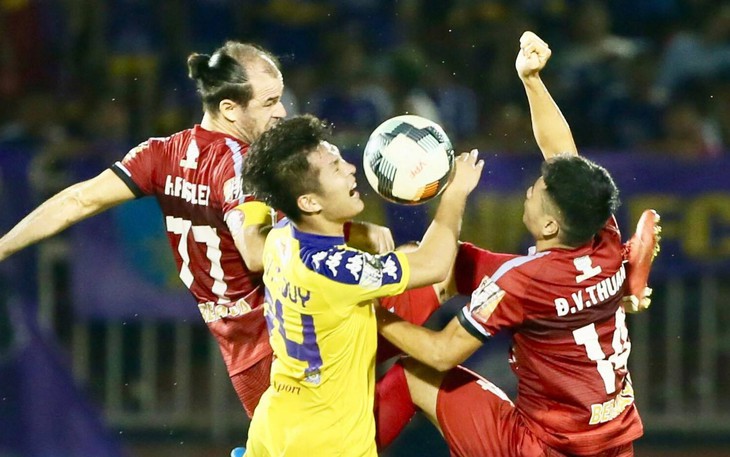 Vòng 18 V-League 2019: Cái giá của những sai lầm - Ảnh 1.