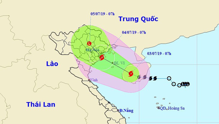 Bão cách đất liền 340km, Hà Tĩnh, Quảng Bình mưa rất lớn - Ảnh 1.