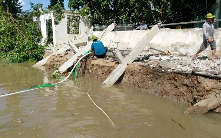 Sóc Trăng tập trung xử lý 6 điểm sạt lở ven sông Hậu - Ảnh 2.