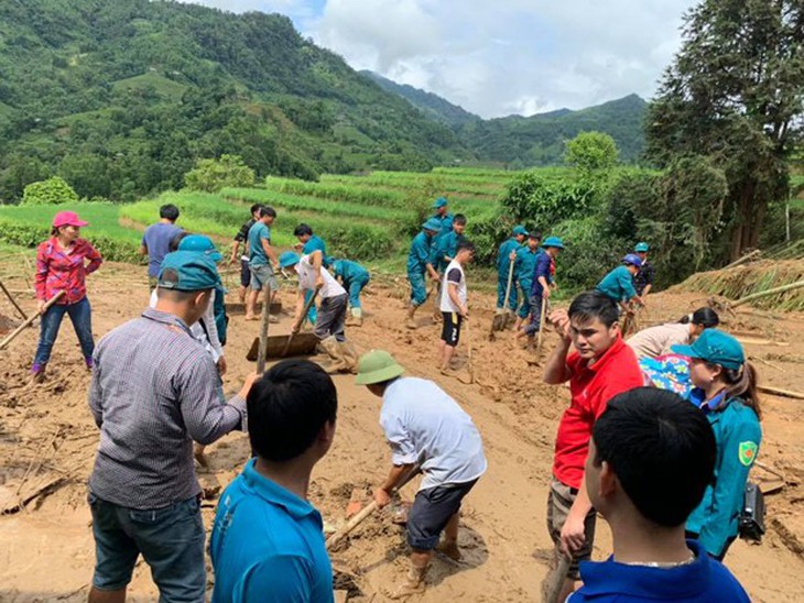 Mưa to gây lở đất ở Hà Giang làm 1 người chết, 3 người bị thương nặng - Ảnh 2.