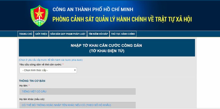 TP.Hồ Chí Minh tiếp nhận làm thủ tục cấp căn cước công dân qua mạng - Ảnh 1.