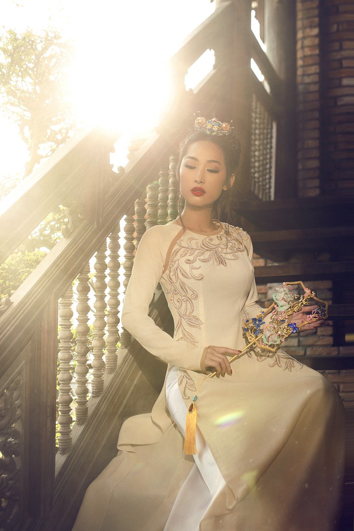 Võ Việt Chung mang Xuân thì đến Gala Aodai Canada 2019 - Ảnh 2.