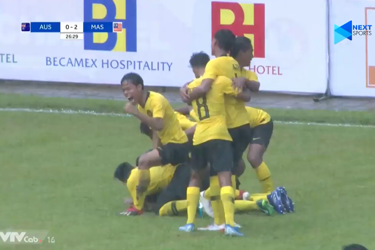 U18 Malaysia đè bẹp Úc 3-0, tiễn U18 Thái Lan về nước - Ảnh 1.