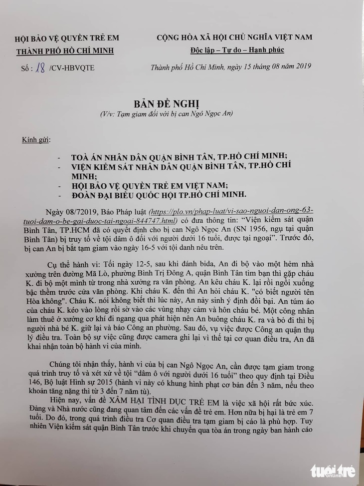 Người nựng trẻ 7 tuổi được tại ngoại, Hội bảo vệ quyền trẻ em yêu cầu tạm giam - Ảnh 3.