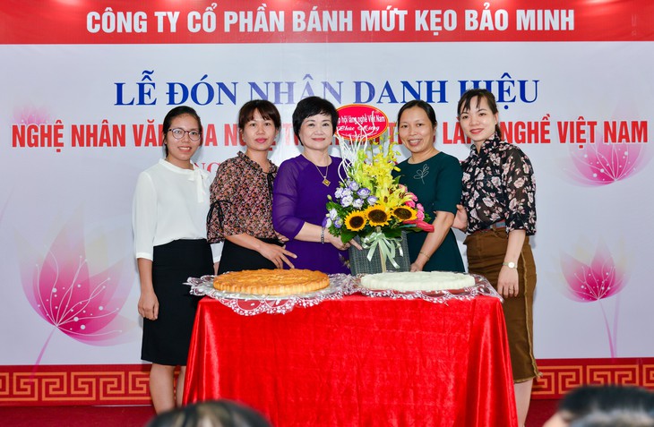 Tổng giám đốc công ty Bánh kẹo Bảo Minh nhận danh hiệu Nghệ nhân - Ảnh 4. Tổng giám đốc công ty Bánh kẹo Bảo Minh nhận danh hiệu Nghệ nhân - Ảnh 4.