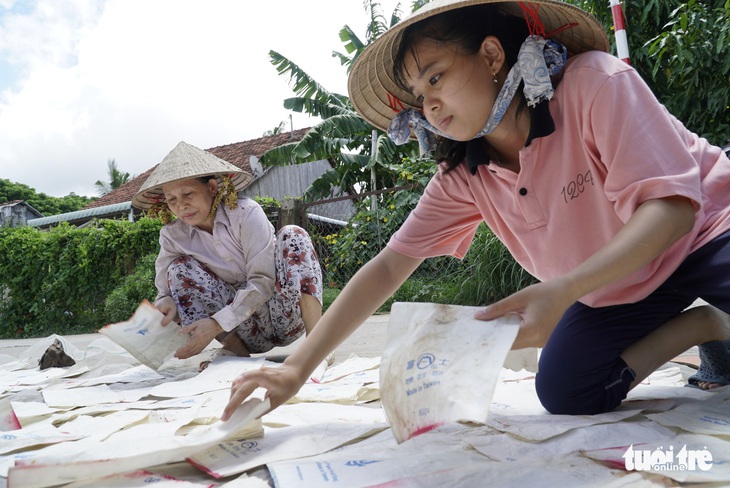 Cô gái làm ôsin đậu Đại học Kiến trúc, cả xóm mừng vui - Ảnh 1.