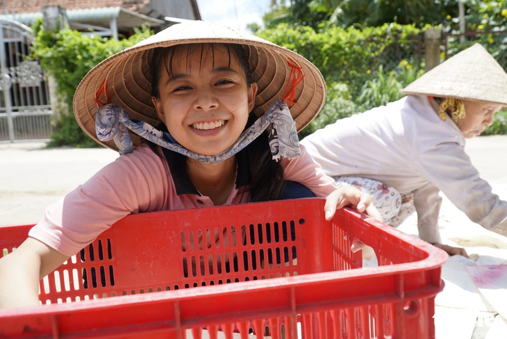 Cô gái làm ôsin đậu Đại học Kiến trúc, cả xóm mừng vui - Ảnh 3.