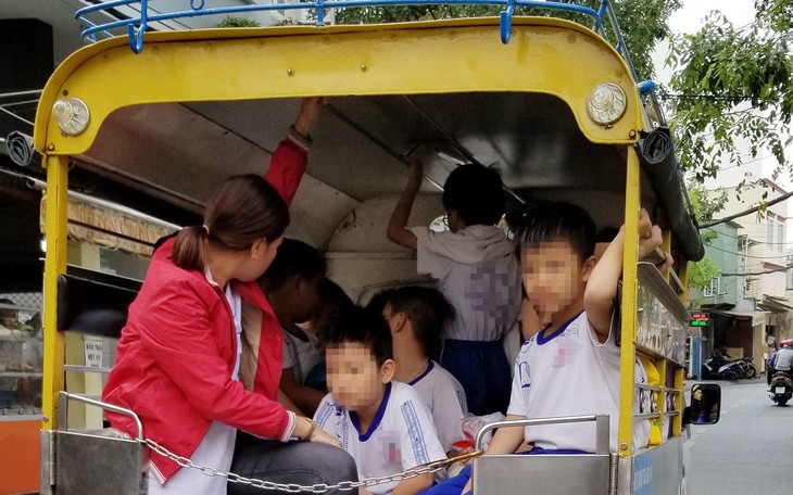 Nhiều trường 
