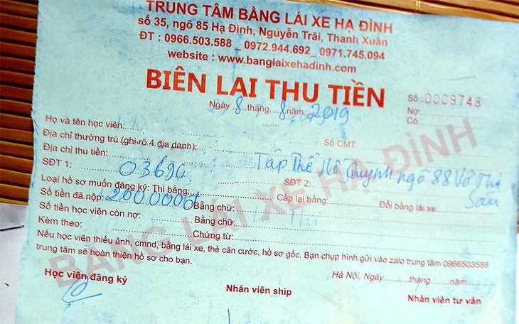 Chiêu làm tiền từ dịch vụ đổi giấy phép lái xe