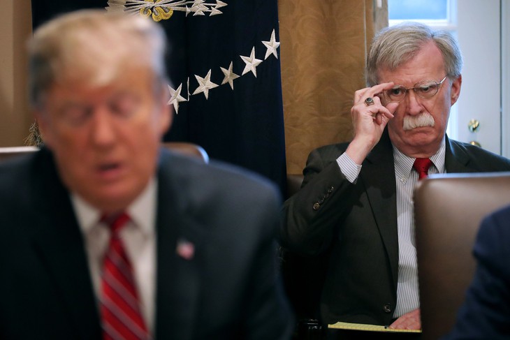 Vì sao cố vấn an ninh quốc gia Mỹ John Bolton phải ra đi? - Ảnh 1.