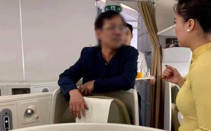 Hiệu trưởng bị kỷ luật cảnh cáo sau tố cáo quấy rối tình dục - Ảnh 3.