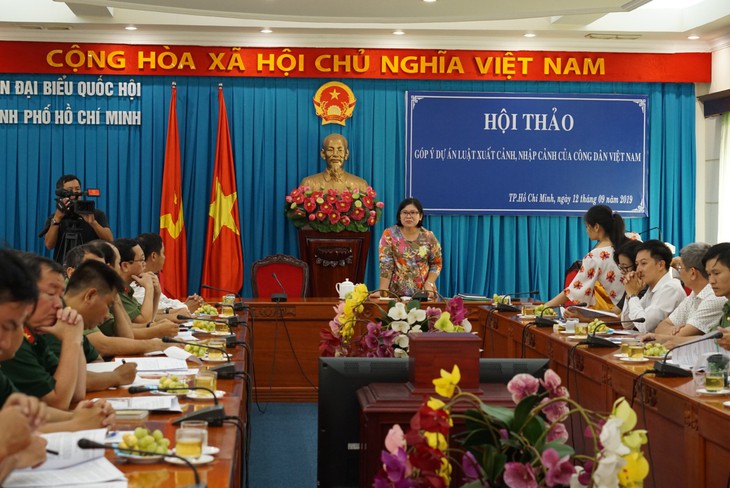 Nợ thuế 500.000 đồng cũng bị tạm hoãn xuất cảnh - Ảnh 1.