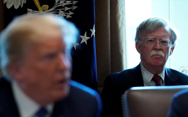 Ông Trump tố cố vấn Bolton là 