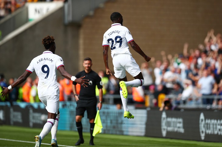 Abraham lập hat-trick, Chelsea đè bẹp ‘khắc tinh của những ông lớn’ - Ảnh 1.