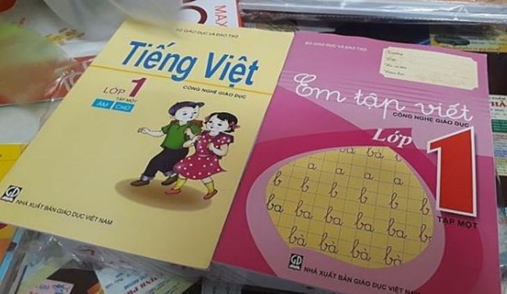 Sách giáo khoa của GS Hồ Ngọc Đại bị loại: Nên lấy thực tế làm tiêu chí thẩm định - Ảnh 1.