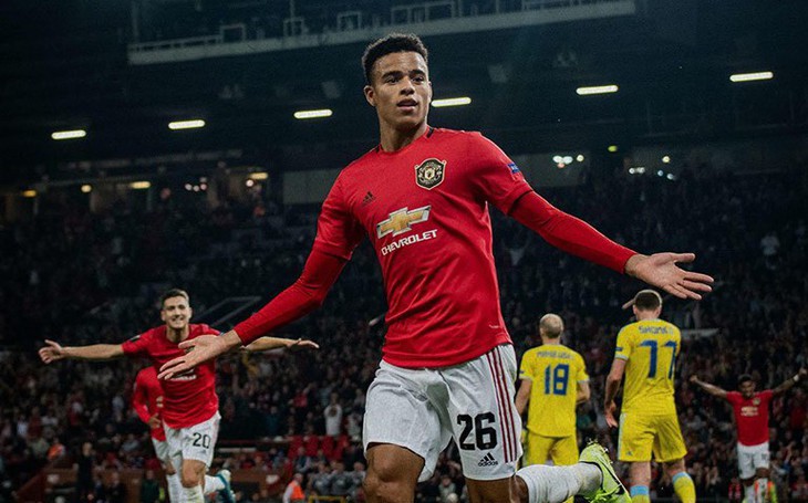 CĐV Manchester United "phát cuồng" với khoảnh khắc làm nên lịch sử của Greenwood