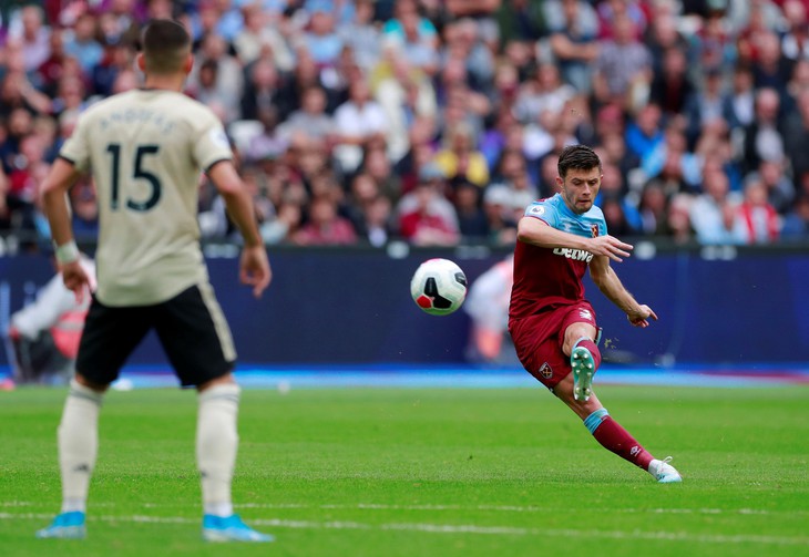 M.U thua trắng trên sân West Ham, HLV Solskjaer ‘ngồi trên lửa’ - Ảnh 2.