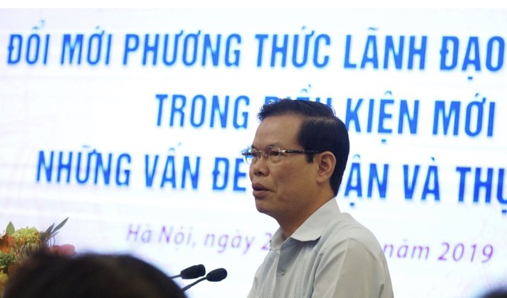 Ông Triệu Tài Vinh nói về chuyện ‘cả nhà làm quan’ và tiêu cực thi cử - Ảnh 1.