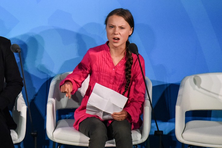 ‘Cô bé môi trường’ Greta Thunberg chụp ảnh cùng khủng bố IS? - Ảnh 1.